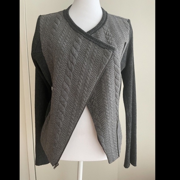 Gray Sweater Moto Style Jacket Size Women’s Small Made in USA - Picture 11 of 11